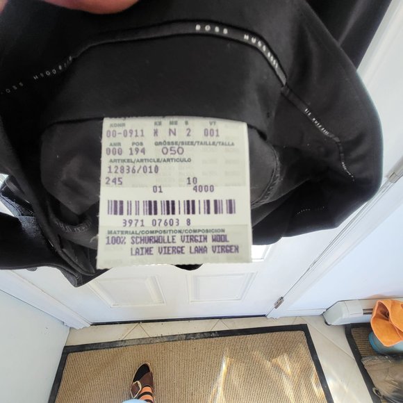 Hugo Boss Tuxedo New with Tags - NWT - size 50 - Picture 5 of 7